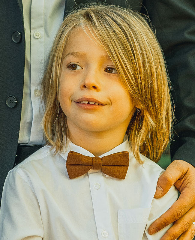 Motýlek Hnědý č. 1 Dětský v Lnu «Basile»